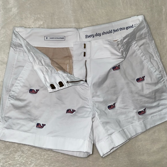 SHORTS 🐳 WHITE SIZE 2 VINEYARD VINES NWOT WHALES RED WHITE BLUE - Picture 5 of 13